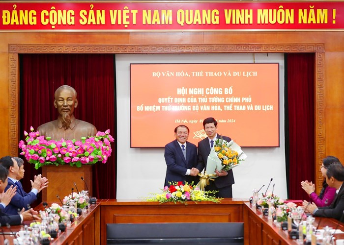 Công bố quyết định bổ nhiệm ông Hồ An Phong giữ chức Thứ trưởng Bộ VHTTDL - Anh 2