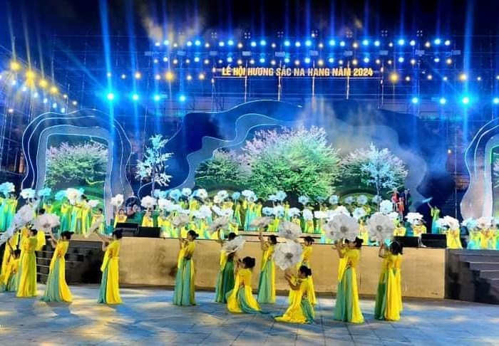 Hát Quan làng của người Tày ở Tuyên Quang đón nhận Di sản văn hóa phi vật thể quốc gia - Anh 4