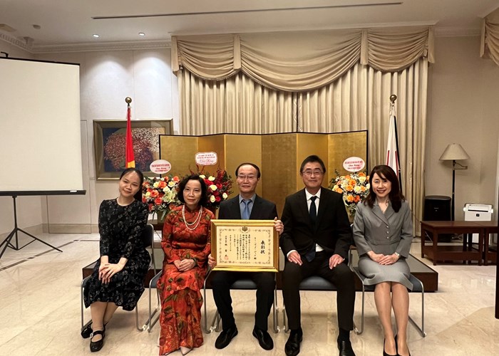 Bộ trưởng Bộ Ngoại giao Nhật Bản tặng Bằng khen nguyên Phó Cục trưởng Cục Hợp tác quốc tế Lê Ngọc Định - Anh 10