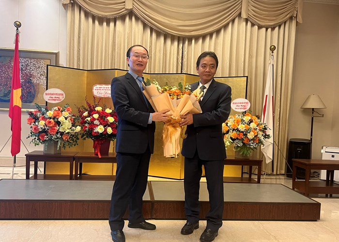 Bộ trưởng Bộ Ngoại giao Nhật Bản tặng Bằng khen nguyên Phó Cục trưởng Cục Hợp tác quốc tế Lê Ngọc Định - Anh 4