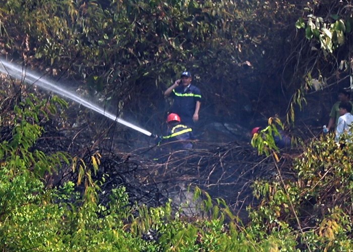Tây Ninh: Kiểm soát được 2 vụ cháy xảy ra cùng một ngày tại quần thể núi Bà Đen - Anh 1