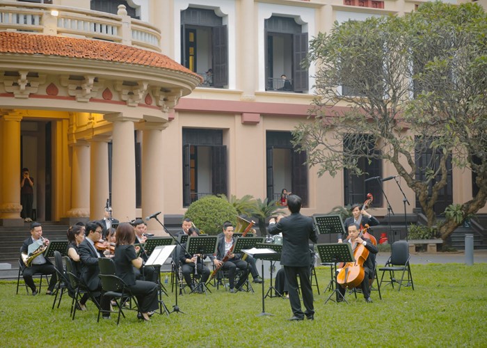 Hòa nhạc ngoài trời “Giai điệu Mùa Xuân” tại Bảo tàng Mỹ thuật Việt Nam - Anh 4