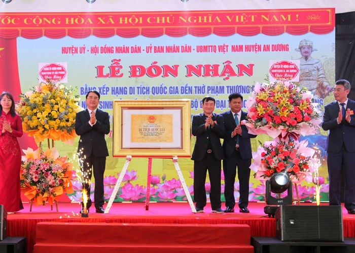 Hải Phòng đón nhận Bằng xếp hạng Di tích quốc gia Đền thờ Phạm Thượng Quận - Anh 1