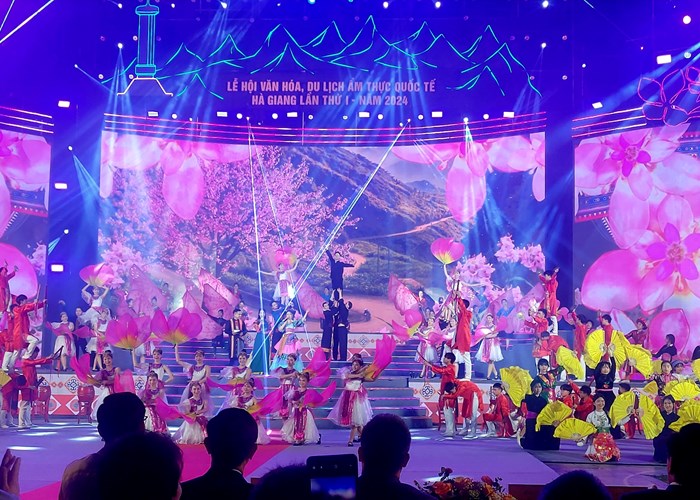 Lễ hội văn hóa, du lịch ẩm thực quốc tế Hà Giang lần thứ nhất - năm 2024 - Anh 2