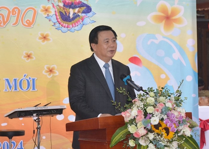 Đại sứ quán Lào tổ chức đón Tết cổ truyền Bunpimay tại Hà Nội - Anh 2