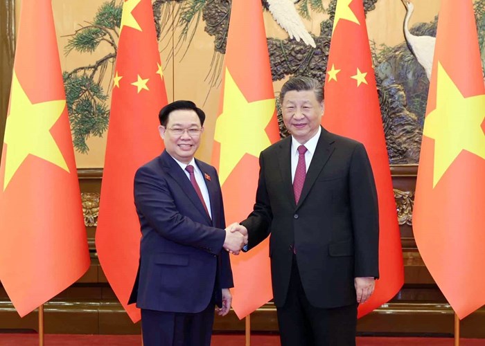 Chủ tịch Quốc hội Vương Đình Huệ hội kiến Tổng Bí thư, Chủ tịch nước Trung Quốc Tập Cận Bình - Anh 1