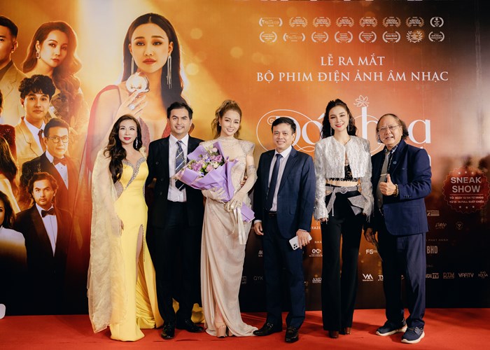 Phim điện ảnh âm nhạc “Đóa hoa mong manh” ra mắt khán giả Việt Nam - Anh 2