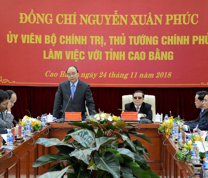 Thủ tướng Chính phủ Nguyễn Xuân Phúc: Phát triển du lịch mang đậm bản sắc Cao Bằng - Anh 1