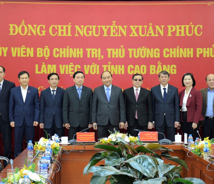 Thủ tướng Chính phủ Nguyễn Xuân Phúc: Phát triển du lịch mang đậm bản sắc Cao Bằng - Anh 3