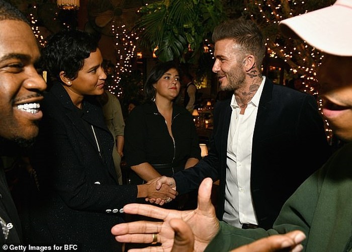 David Beckham “đốn tim” fan với vẻ điển trai và gu thời trang phong cách - Anh 4