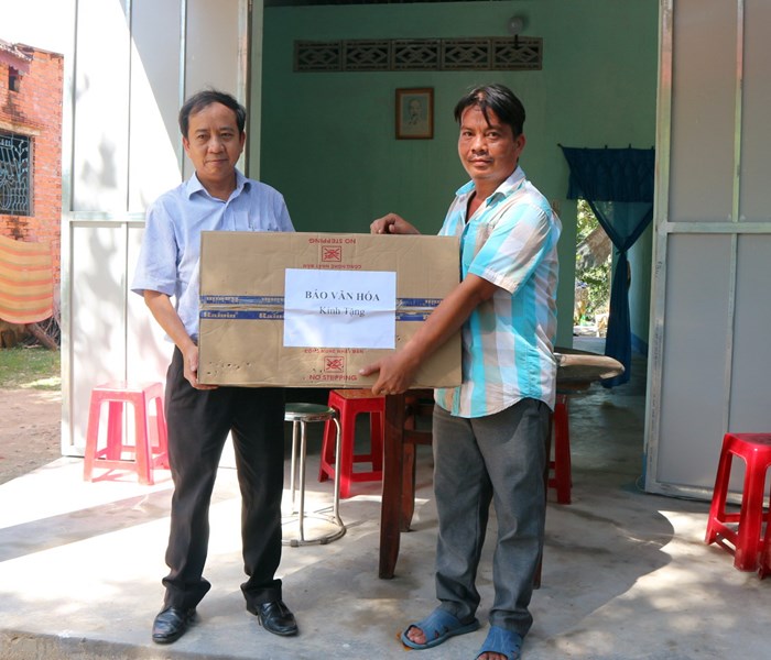 Báo Văn Hóa trao tặng nhà tình thương tại huyện Củ Chi - Anh 2