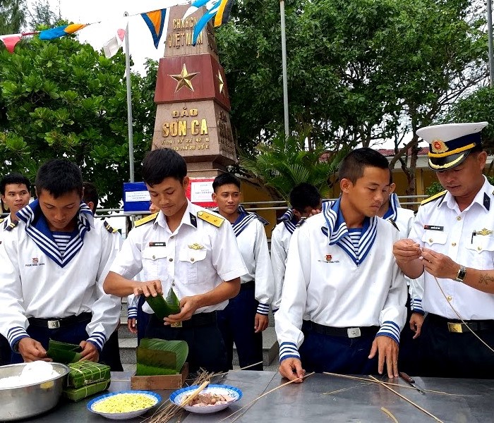 Tất niên ở Trường Sa: Vương mùi vị nhớ thương và màu của tin yêu - Anh 4