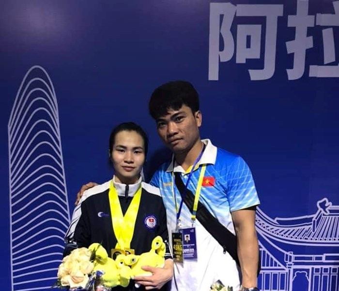 Vương Thị Huyền giành 3 HCV tại Giải vô địch cử tạ châu Á - Anh 1