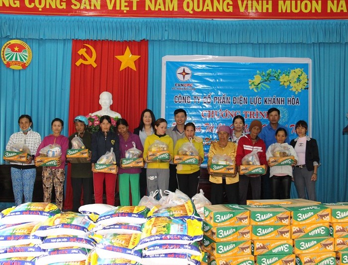 PC Khánh Hòa:​ Chung tay giúp đỡ những người dân có hoàn cảnh khó khăn - Anh 2
