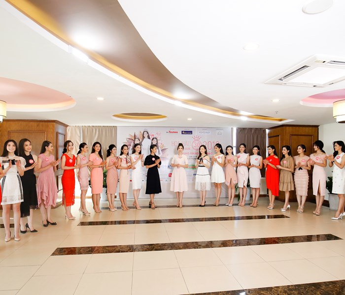 Hành trình nhân ái của những “ứng viên” Hoa hậu Việt Nam 2018 - Anh 1