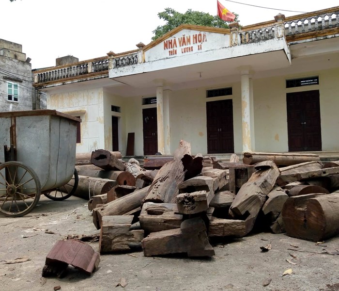 Ngôi đình cổ 300 năm bị 