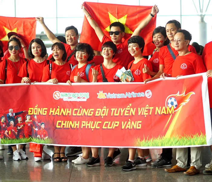 “Cháy” tour đi Indonesia “tiếp lửa” cho tuyển Olympic Việt Nam - Anh 1