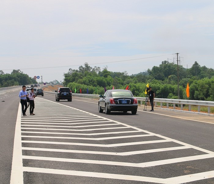 Thông xe tuyến cao tốc hơn 34.500 tỷ nối Đà Nẵng – Quảng Ngãi - Anh 4