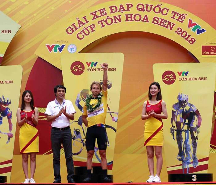 Giải xe đạp quốc tế VTV: David Van Eerd đoạt áo vàng sau chặng đầu - Anh 1