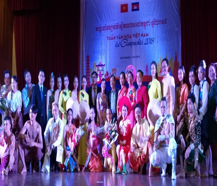 Tuần Văn hóa Việt Nam tại Campuchia 2018: Ấn tượng Việt Nam ở tỉnh biên giới Battambang - Anh 1