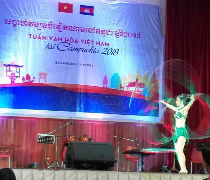 Tuần Văn hóa Việt Nam tại Campuchia 2018: Ấn tượng Việt Nam ở tỉnh biên giới Battambang - Anh 5