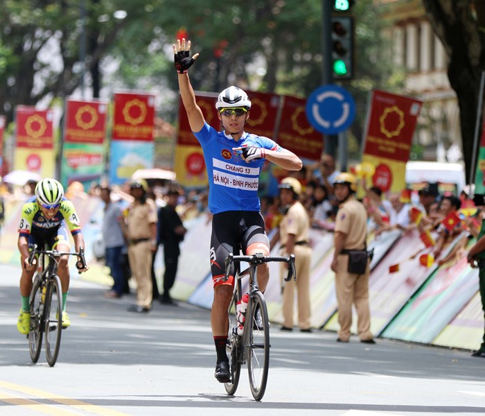 Kết thúc giải xe đạp quốc tế VTV: Áo xanh Im Jaeyeon lập kỷ lục thắng chặng thứ 5 liên tiếp - Anh 1