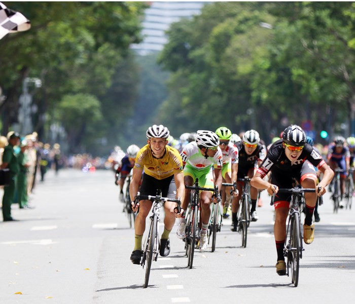 Kết thúc giải xe đạp quốc tế VTV: Áo xanh Im Jaeyeon lập kỷ lục thắng chặng thứ 5 liên tiếp - Anh 2
