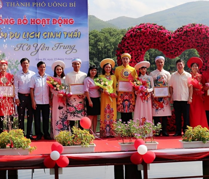 Quảng Ninh:​ Cầu Tình yêu lãng mạn trên hồ sinh thái Yên Trung - Anh 2