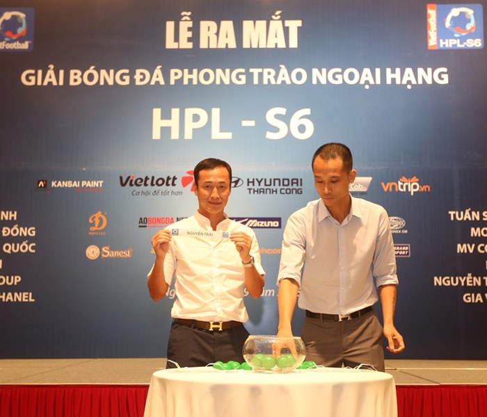 Thành Lương, Văn Quyết tham gia Giải bóng đá phong trào lớn nhất Việt Nam - Anh 1