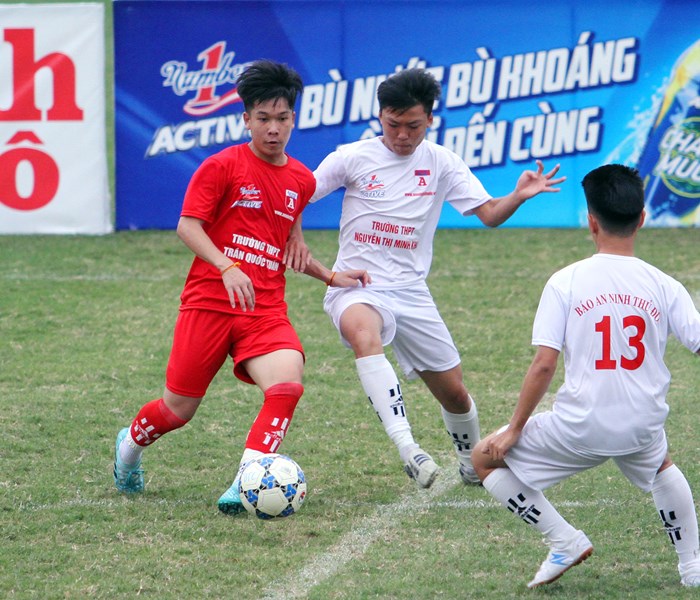 91 đội bóng dự Giải bóng đá học sinh THPT Hà Nội - Anh 2