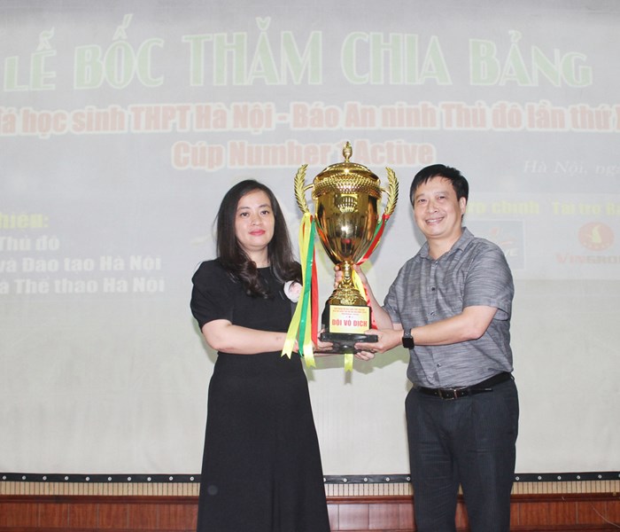 91 đội bóng dự Giải bóng đá học sinh THPT Hà Nội - Anh 1