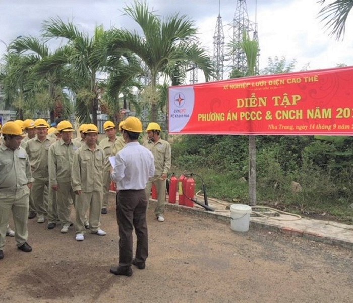 PC Khánh Hòa: Tổ chức diễn tập phòng chống thiên tai, tìm kiếm cứu nạn - Anh 1