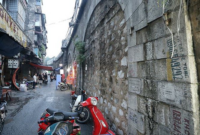 Đục thông 6 vòm cầu trăm tuổi trên phố Phùng Hưng: Thêm không gian văn hóa mới cho Hà Nội? - Anh 2