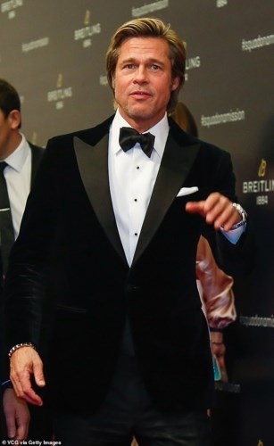 Xuất hiện bảnh bao nhưng Brad Pitt lộ rõ nếp nhăn ở tuổi 54 - Anh 7