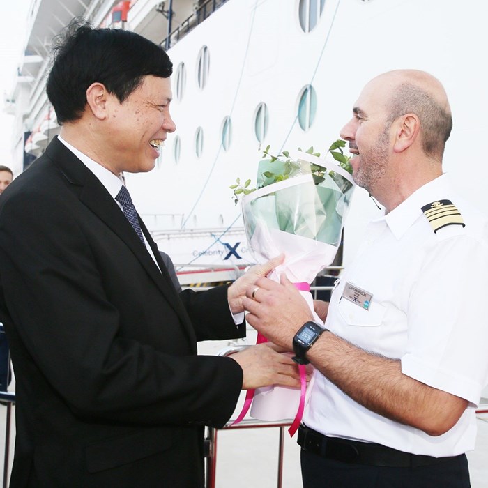 Quảng Ninh: Tàu biển quốc tế 5 sao cập cảng hành khách quốc tế Hạ Long - Anh 1