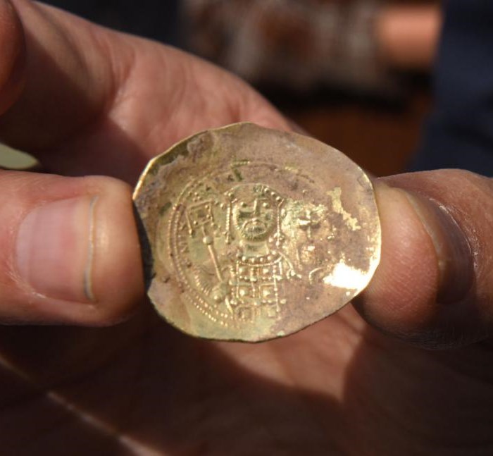 Hũ tiền vàng 900 năm tuổi, quý hiếm chưa từng thấy ở Israel - Anh 1