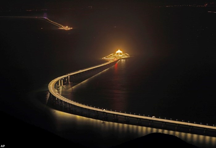 Toàn cảnh cây cầu vượt biển dài nhất thế giới của Trung Quốc - Anh 8