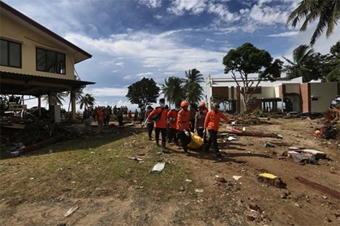 Thảm họa sóng thần Indonesia: Số người chết tăng lên 429 người - Anh 1