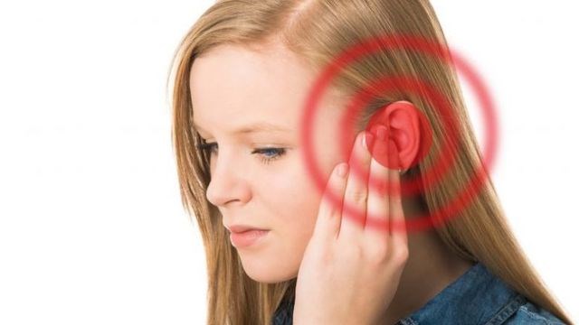 Đeo tai nghe thường xuyên có thể làm mất thính lực - Anh 2