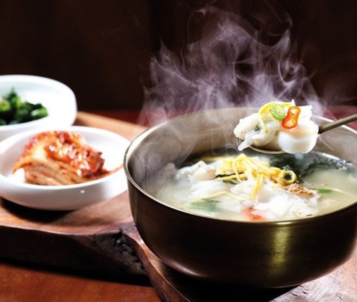 Tteok kuk - món ăn không thể thiếu trong dịp Tết của người Hàn - Anh 1