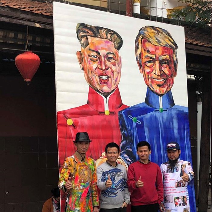 Người dân hào hứng với tranh “khủng” vẽ Tổng thống Trump, Chủ tịch Kim - Anh 3