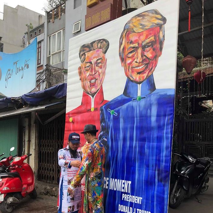 Người dân hào hứng với tranh “khủng” vẽ Tổng thống Trump, Chủ tịch Kim - Anh 2