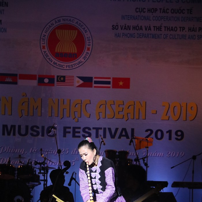 Liên hoan Âm nhạc ASEAN thắm tình hữu nghị và đoàn kết - Anh 8