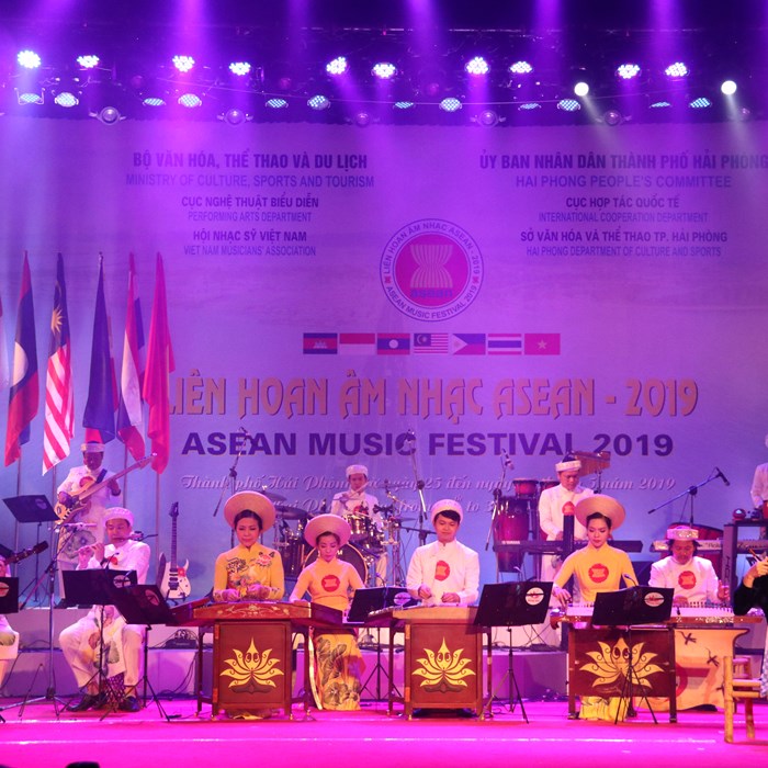 Liên hoan Âm nhạc ASEAN thắm tình hữu nghị và đoàn kết - Anh 7