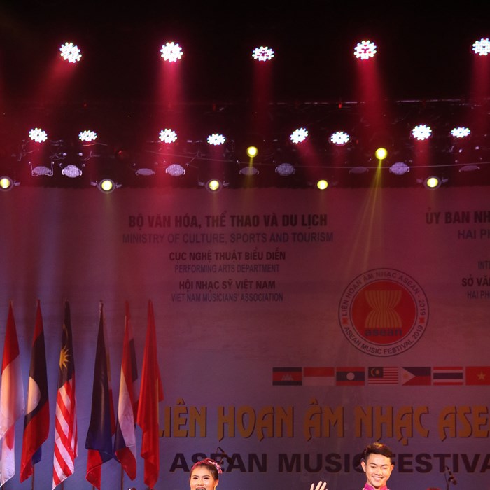 Liên hoan Âm nhạc ASEAN thắm tình hữu nghị và đoàn kết - Anh 2