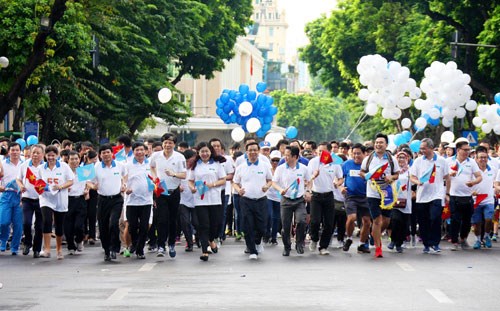 1.500 người tham gia VCK Giải chạy Báo Hà Nội mới mở rộng - Anh 2