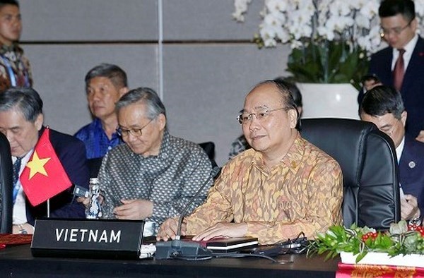 Thủ tướng đề nghị IMF, WB tư vấn ASEAN xây dựng cơ chế cảnh báo rủi ro kinh tế - Anh 3