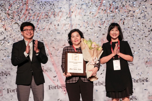 Forbes Việt Nam vinh danh bà Mai Kiều Liên với giải thưởng 