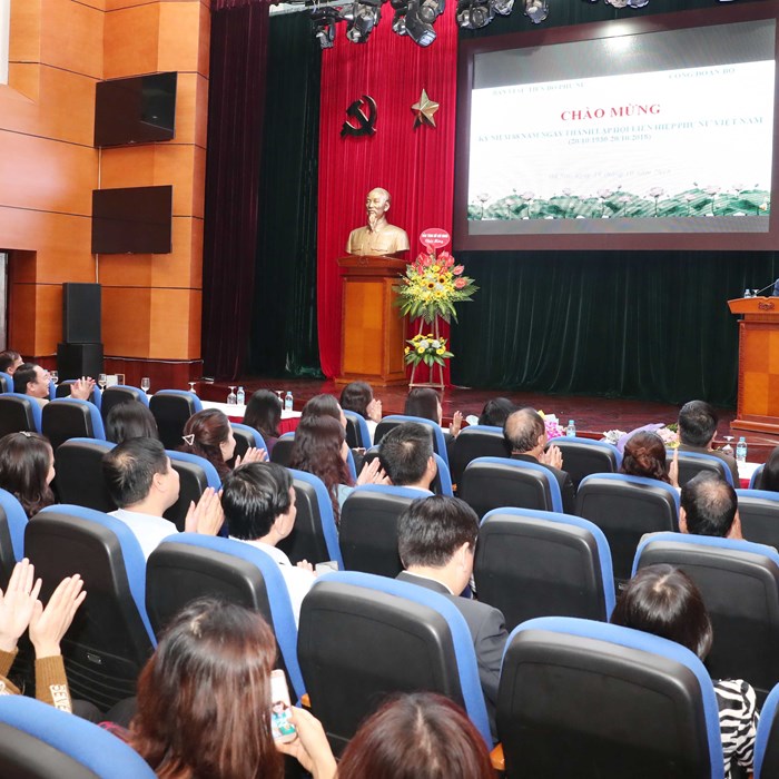 Bộ VHTTDL gặp mặt nhân kỷ niệm ngày Phụ nữ Việt Nam 20.10 - Anh 3
