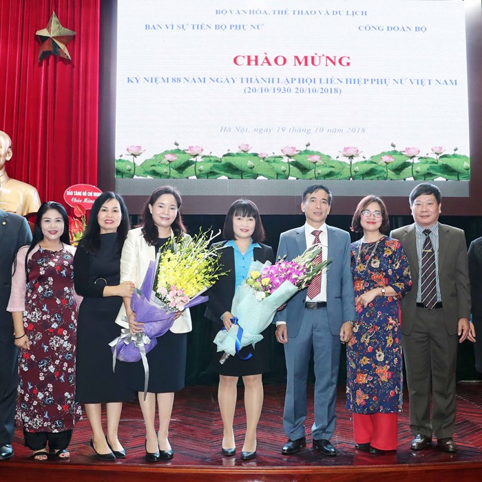 Bộ VHTTDL gặp mặt nhân kỷ niệm ngày Phụ nữ Việt Nam 20.10 - Anh 7